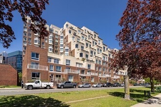 Building Photo - 75-83-83 Cambridge Pkwy