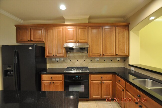 Foto del edificio - 4342 Lake Walk Ct