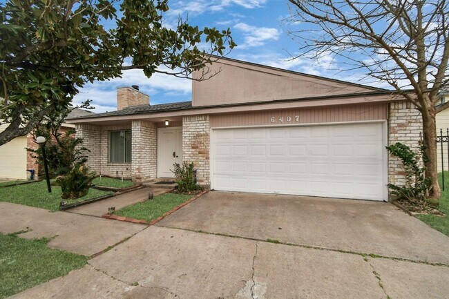 Foto del edificio - 6407 Briar Terrace Dr