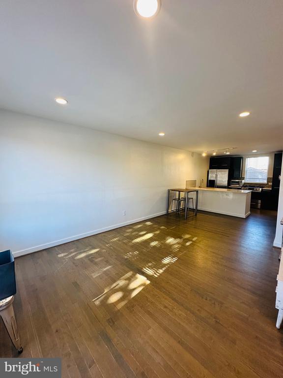 Foto del edificio - 137 W Reed Ave