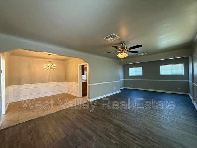 Building Photo - 408 F St