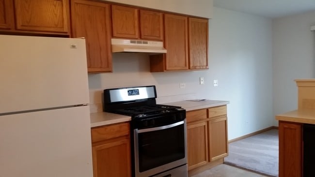 Kitchen - 273 Capitol Dr