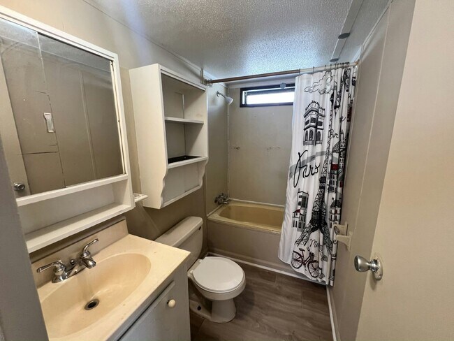 Foto del edificio - 1125 Chicago Bulls St