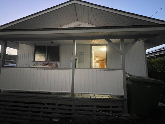 Foto del edificio - Newly Renovated Cozy Single house 2/2/1  next to Booth Park!