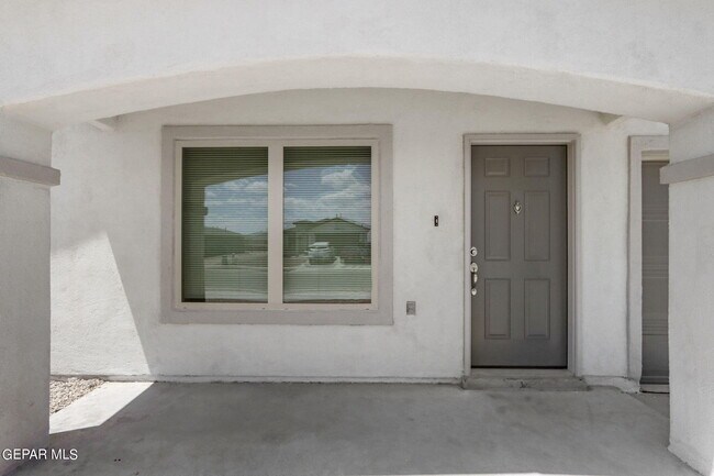 Building Photo - 14601 Mescal Bean Ave