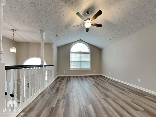 Foto del edificio - 158 Mcarthur Dr