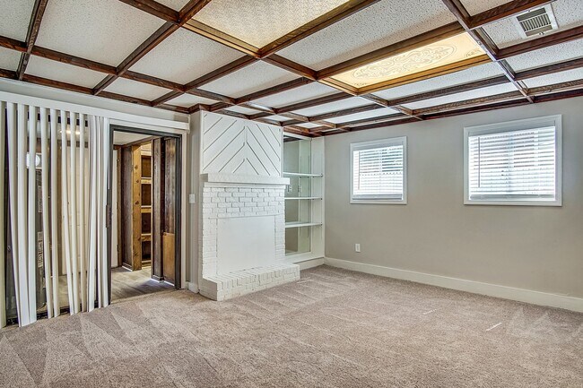 Building Photo - 3440 Lark Ln