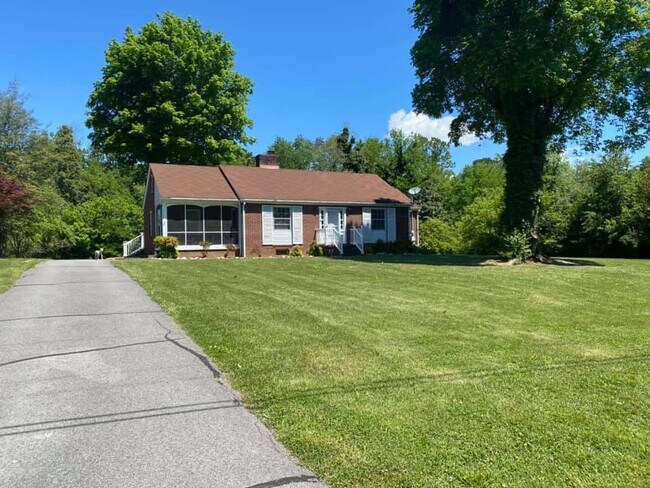 Foto del edificio - 3627 Riverview Dr