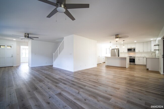 Building Photo - 4 Bed 3.5 Bath Home in Mililani Mauka