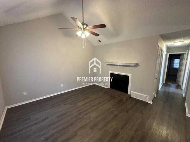 Building Photo - 4578 N. Summer Creek - Available Now!