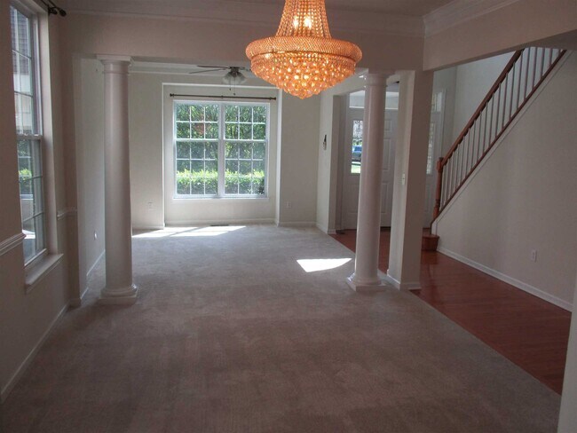 Foto del edificio - 155 Stony Brook Rd