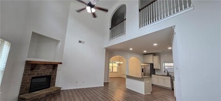 Building Photo - 1171 Gateview Dr SW