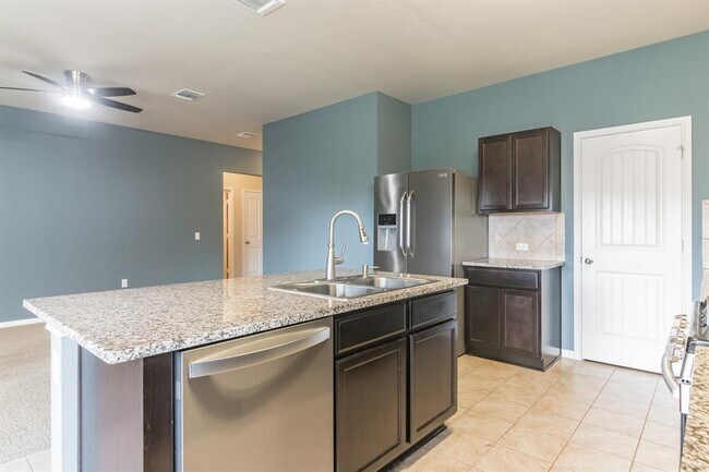 Building Photo - 1702 Deodara Dr