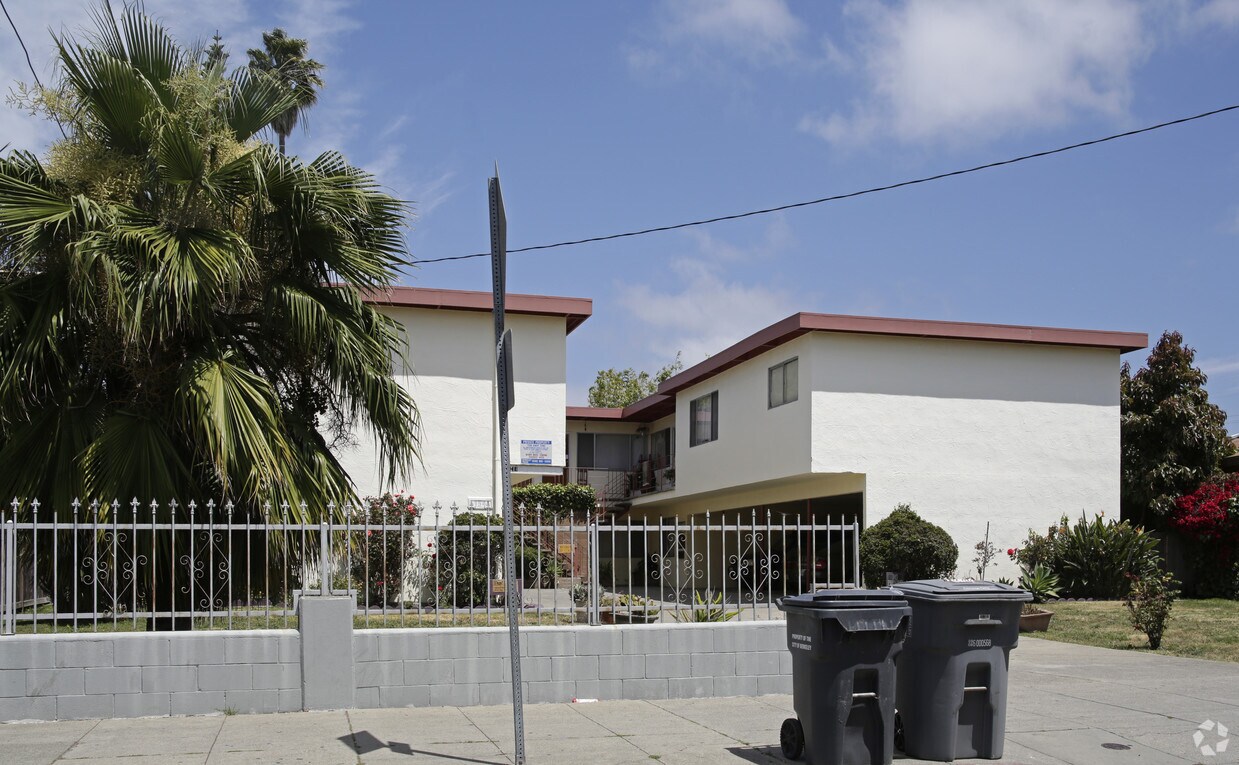 Foto del edificio - 1541 Russell St