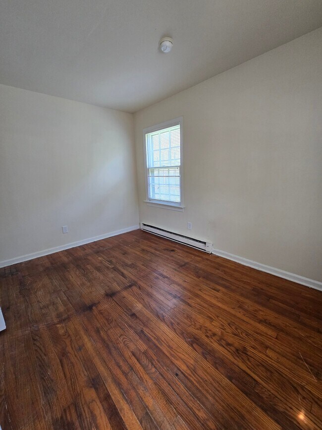 Foto del edificio - 2423 Whitcomb St