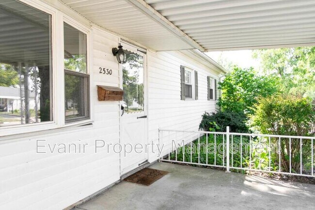 Building Photo - 2530 Bellfield St