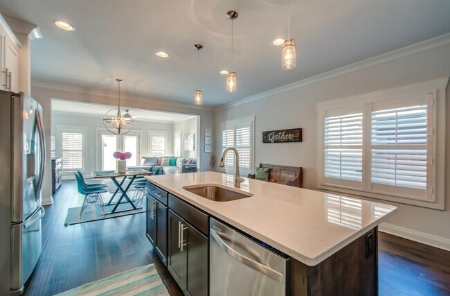 Foto del edificio - 2317 23rd Ave N