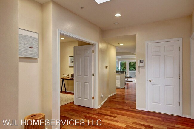 Foto del edificio - 3 br, 2 bath House - 319 4th Ave #201