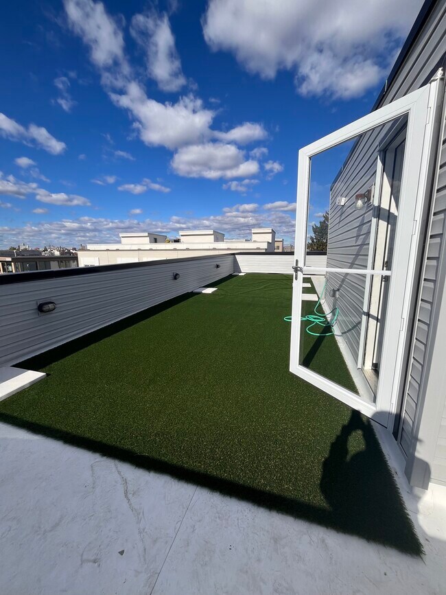 Foto del edificio - 2635 Livingston St