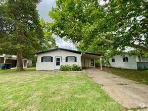 Building Photo - 1311 Elsa Jane St