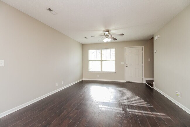 Building Photo - 1913 Warmingfield Dr