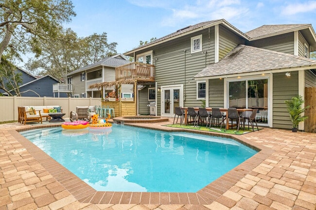 Building Photo - 7573 Harborview Way