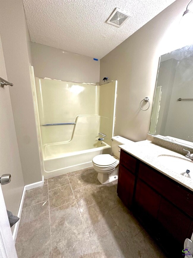 Building Photo - 106 Country Wood Trail