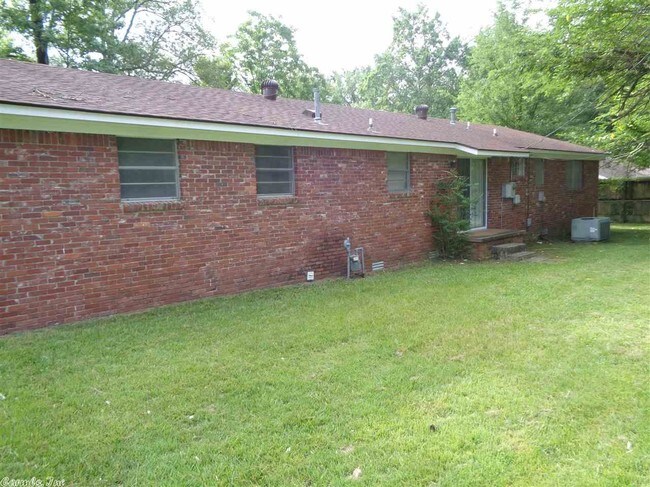 Building Photo - 9729 Lanehart Rd