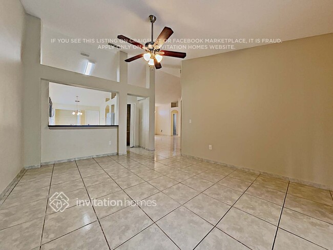 Building Photo - 1813 Snaresbrook Way