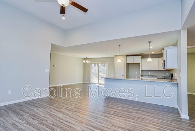 Building Photo - 116 Lockeland Park Dr