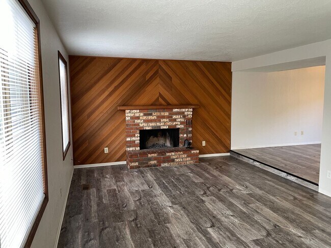 Foto del edificio - Very Nice 3 Bedroom 2.5 Bathroom Townhome