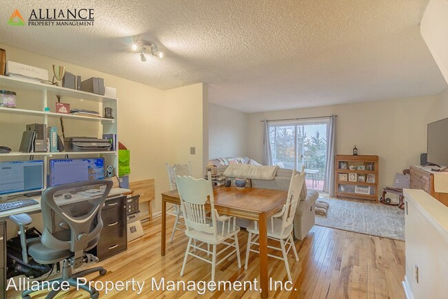 Foto del edificio - 2 br, 1.5 bath House - 300 Twykingham Pl.