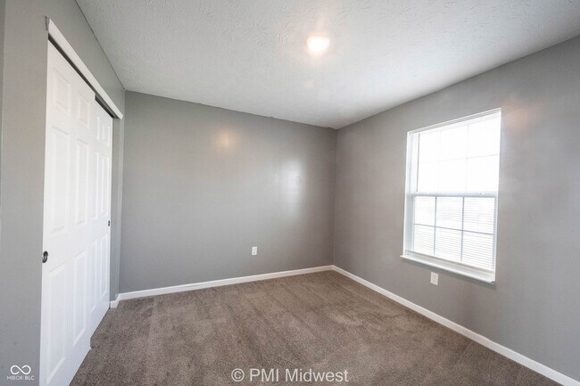 Foto del edificio - 3975 Fenwick Ln