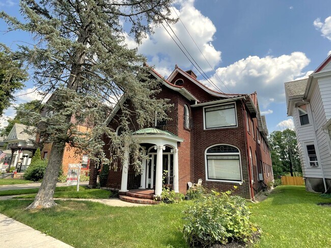 531 W. Water - 531 W Water St