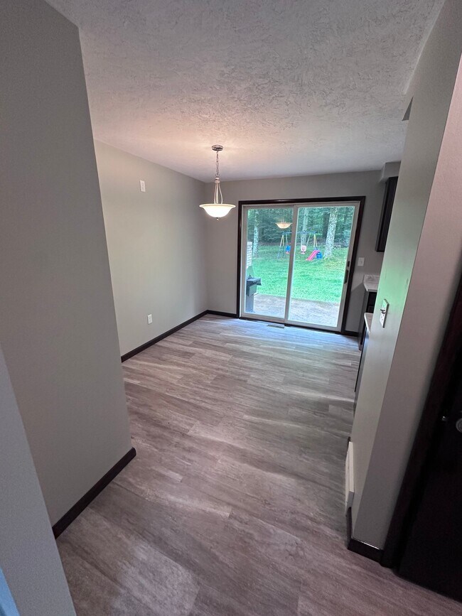 Foto del edificio - 4125 Cooper Rd