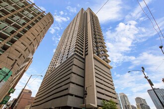 Building Photo - 235 W Van Buren St