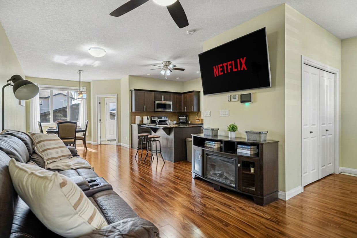 Photo principale - 1079 McConachie Blvd NW