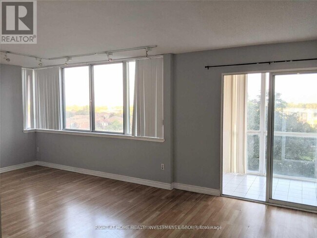 Building Photo - 350 Webb Dr