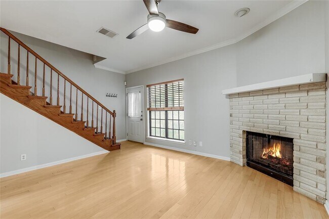 Foto del edificio - 1307 Kinney Ave