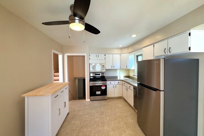 Foto del edificio - 1042 W Central Rd