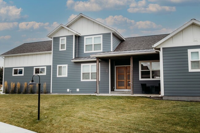 Building Photo - A Charming Home in Bozeman