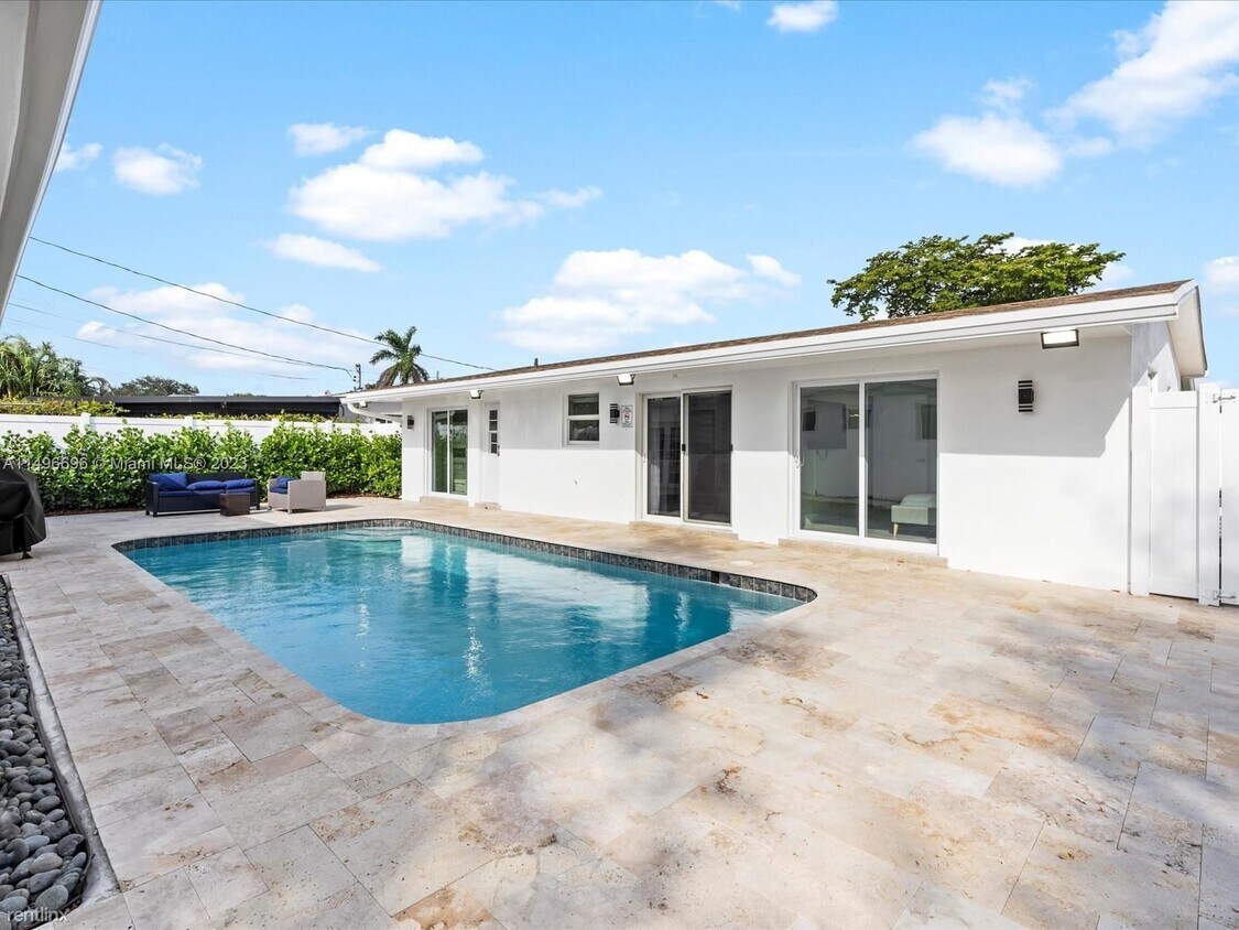 Primary Photo - 5 br, 3 bath House - 6340 Coolidge St # 0 1