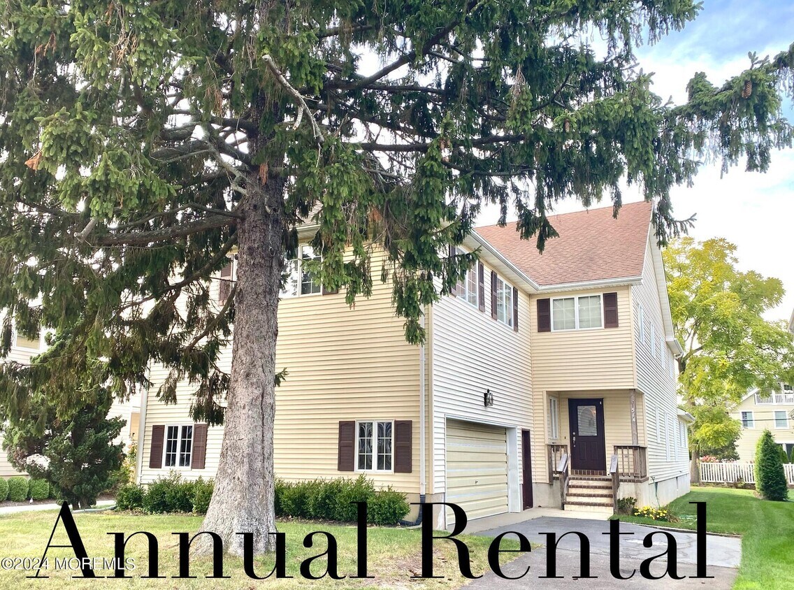 Primary Photo - 514 St Clair Ave