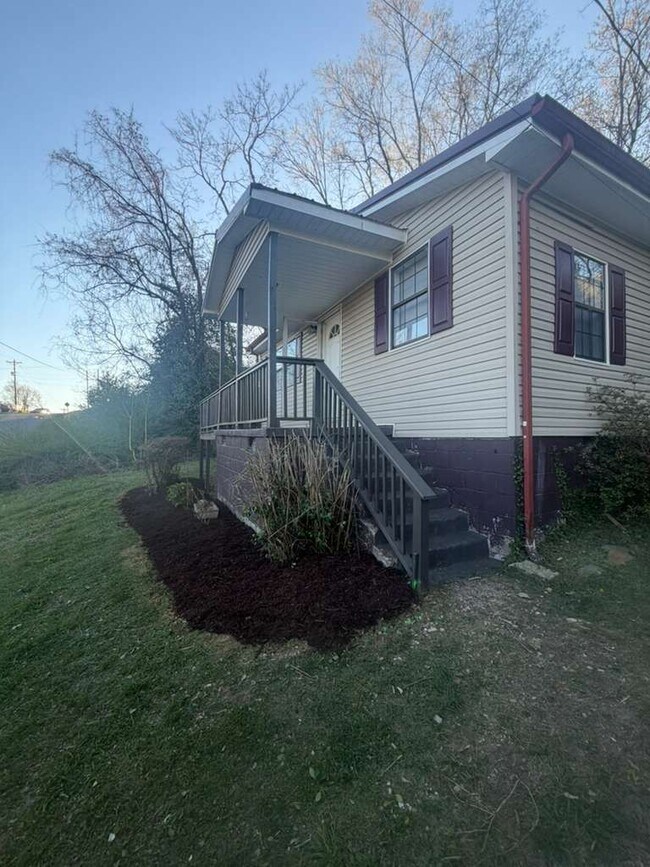 Building Photo - 509 E Forrest St