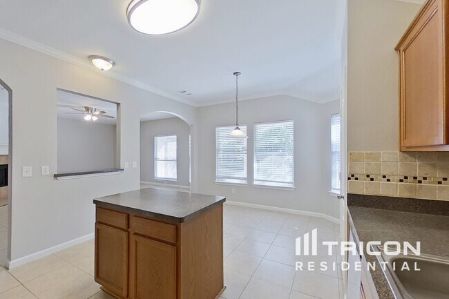 Foto del edificio - 114 Jordan Dr