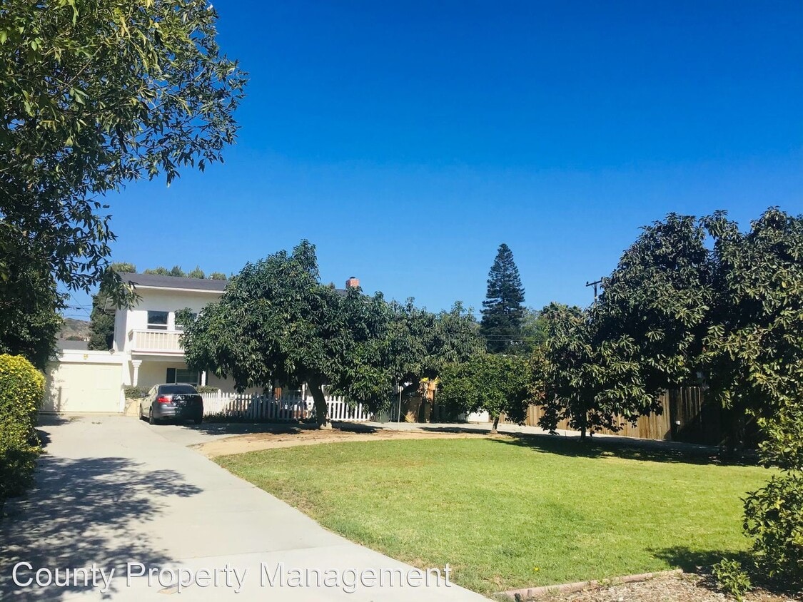 16 Lemon Dr, Camarillo, CA 93010 House Rental in Camarillo, CA