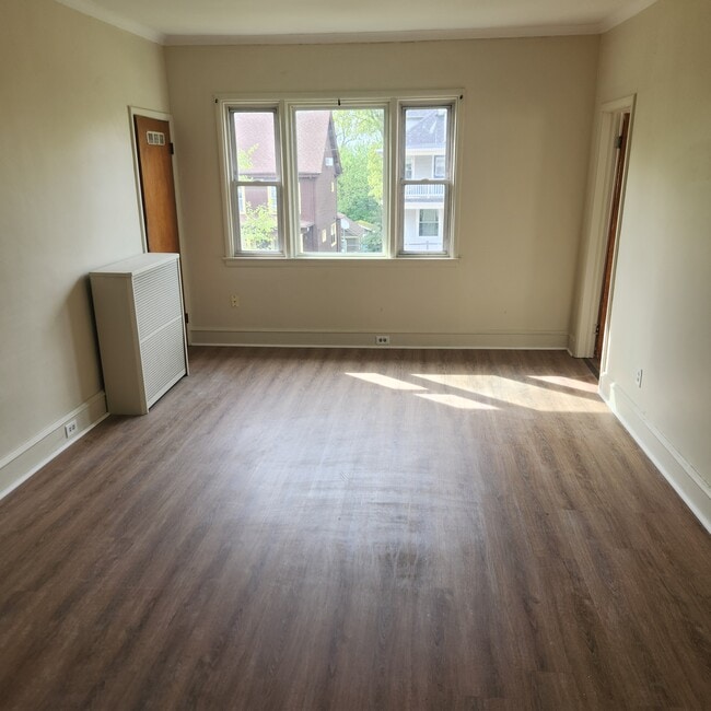 Building Photo - 1009 Taylor Ave
