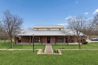 Building Photo - 108 Remuda Ct S