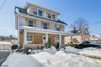 Building Photo - 70 Elm Rd