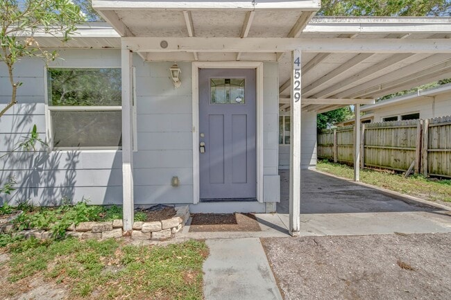 Foto del edificio - Charming 2bed/1bath Home in Tyrone/St Pete...